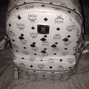 Meet your Posher, Nicolas